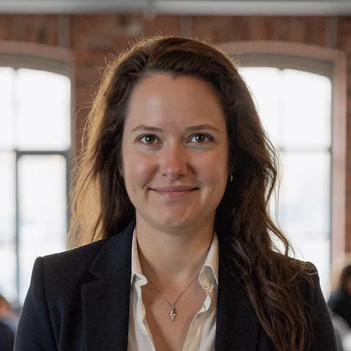 Photo of Lisa Callaghan